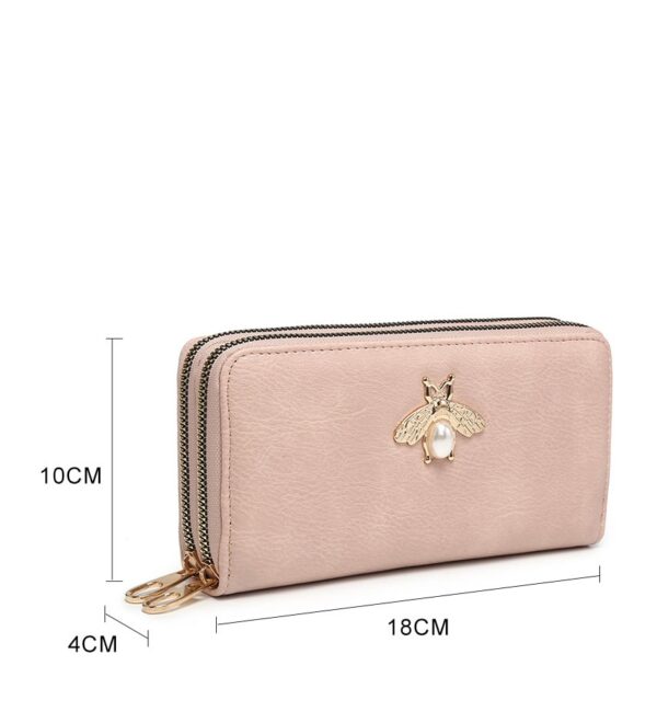 Lareg bee purse details and specifications showing measurements
