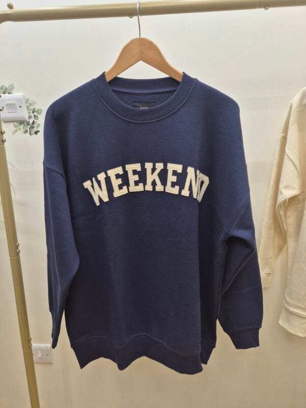 2026/01/1000388205-1-scaled.jpg L/XL Navy Weekend Sweatshirt