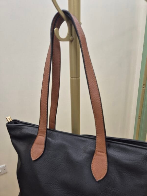 2026/01/1000388838-scaled.jpg Tote Bag In Black