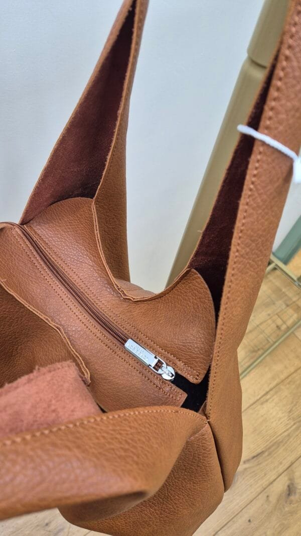 2026/02/1000399887-scaled.jpg Brown Slouchy Bag With Pouch