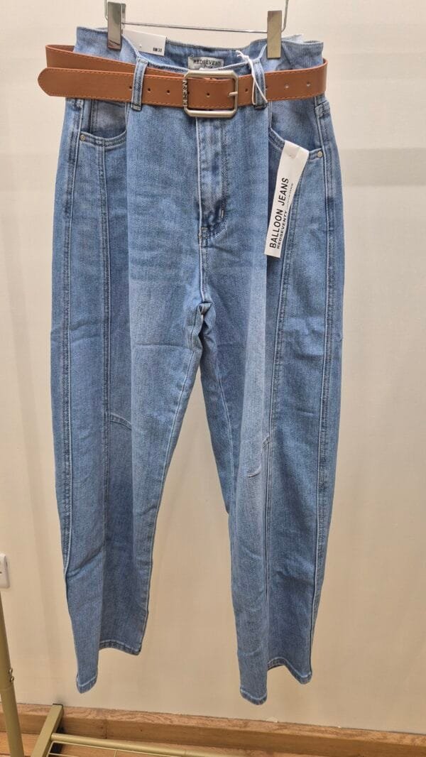 Light Wash Balloon Jeans with Tan Belt