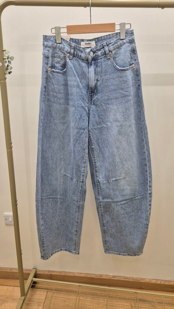 Light Wash Seam Detail Barrel Jeans