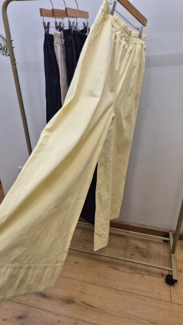 Lightweight Elastic Waist Wide Leg Trousers