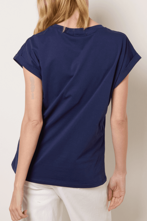 2026/03/1000412517-1.png Flower Embroidered T-shirt