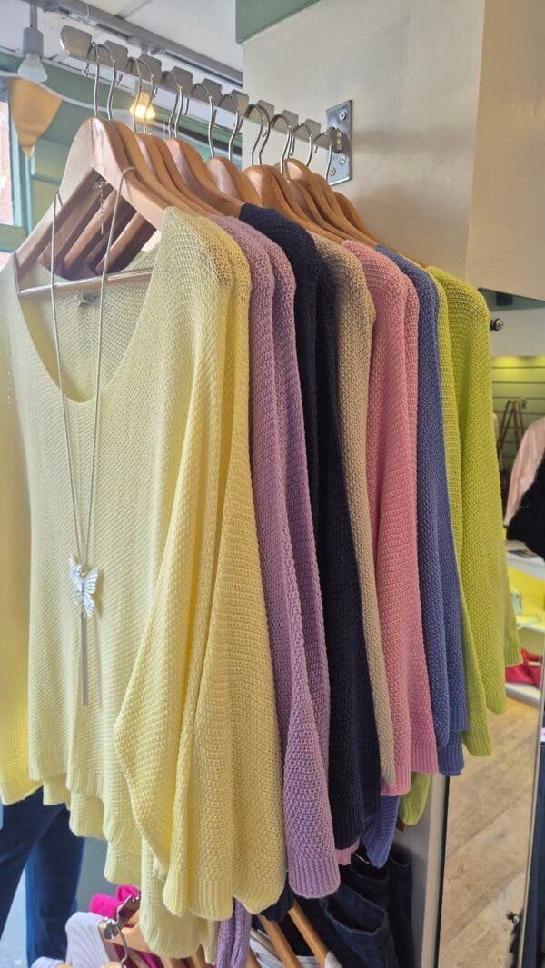 2026/03/JPEG_20260314_144908_3549426031193797625-scaled.jpg Spring Lightweight V-Neck Knit