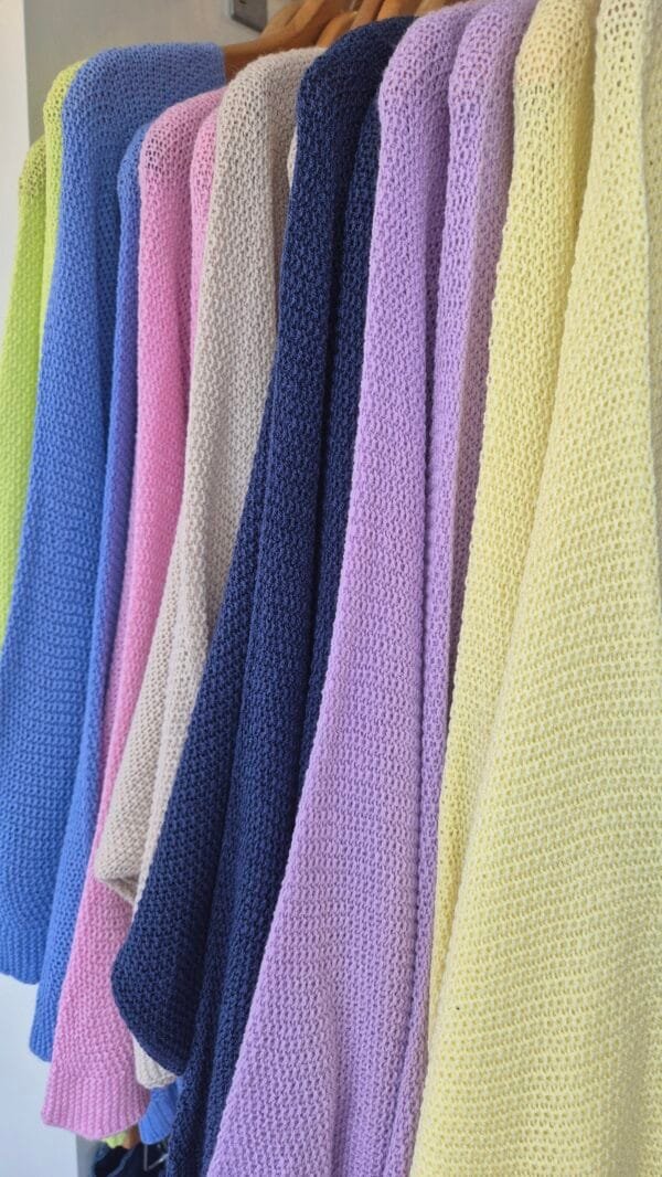 2026/03/JPEG_20260314_144954_7523323095325740922-scaled.jpg Spring Lightweight V-Neck Knit