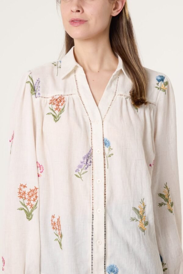 2026/04/1000418323.jpg Floral Embroidered Button Blouse