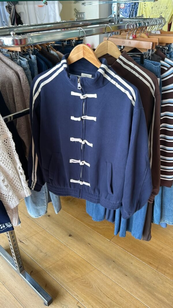 Sporty Bomber Jacket – Oriental-Inspired Twist