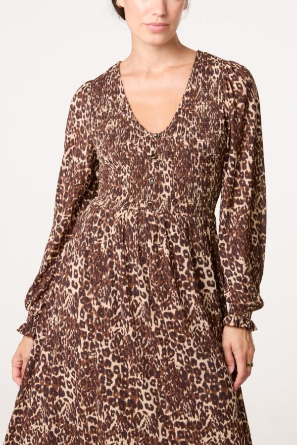 2026/10/1000502609.jpg Leopard Print Shirred Waist Midi Dress