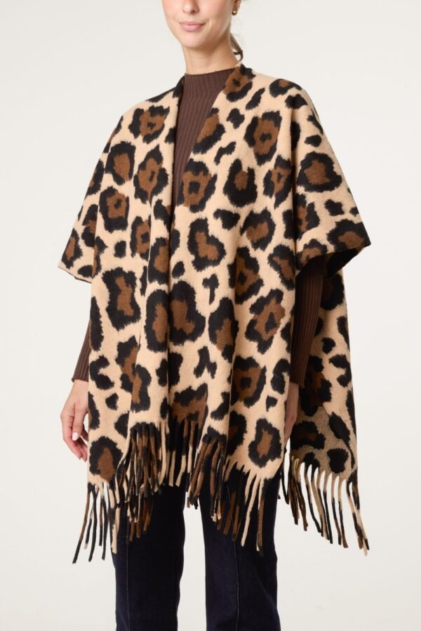2026/10/1000502637-1.jpg Leopard Print Fringed Poncho