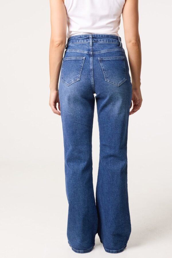 High-Waisted Stretch Jeans – Mid Blue